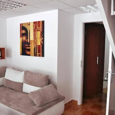 Ferent Apartment *